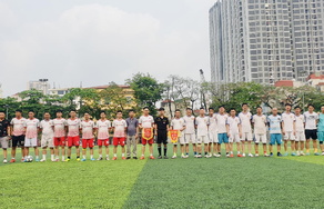 Sân bóng đá đại học sư phạm Hà Nội