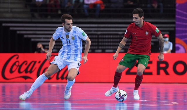 Bóng đá Futsal yêu cầu tập trung cao độ và nhạy bén